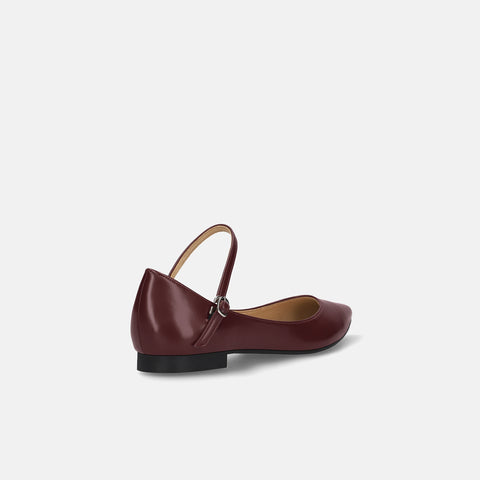 2025AW：ストラップデザイン 甲浅フラットシューズ（4801）ワインG/mamian（マミアン）