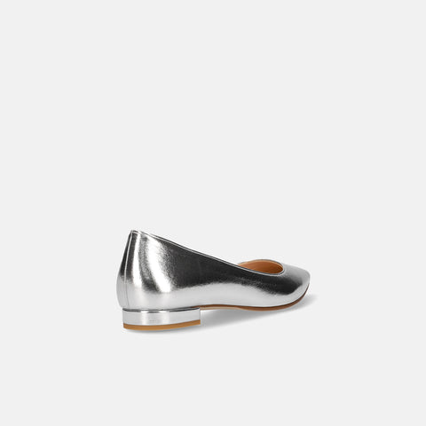 2025AW：iCoN COLORS：ポインテッドトゥ スムース フラットシューズ（C20143）シルバー/mamian（マミアン）