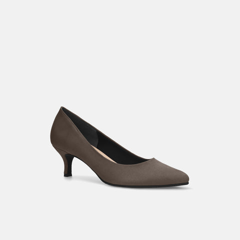 2025AW：ポインテッドトゥ スエードパンプス（m55225）トープグレージュS/mamian（マミアン）