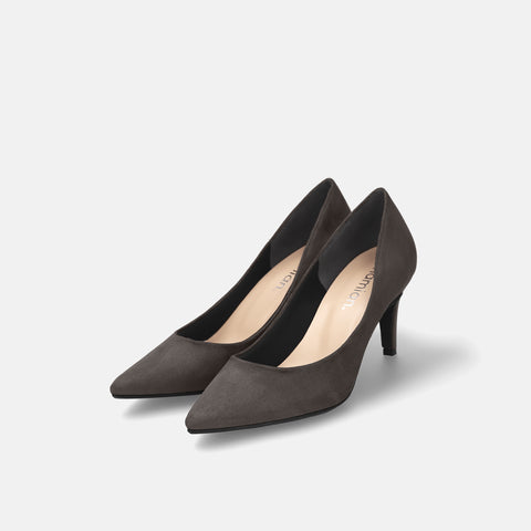 2025AW：ポインテッドトゥ スエードパンプス（S7610）チャコールS/mamian（マミアン）